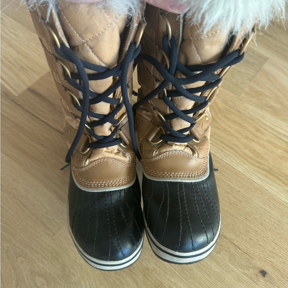 Sorel Women’s boots 7.5